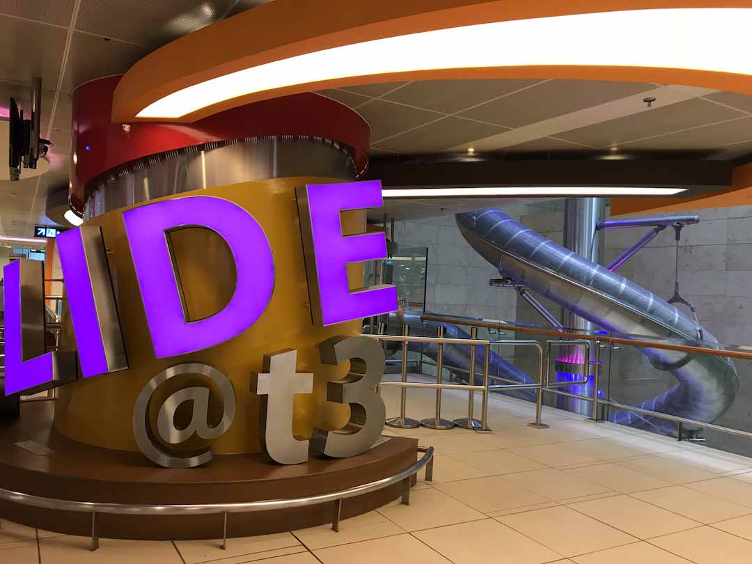 Pertama Kalinya Traveling Bareng Pacar: Explore Changi Airport
