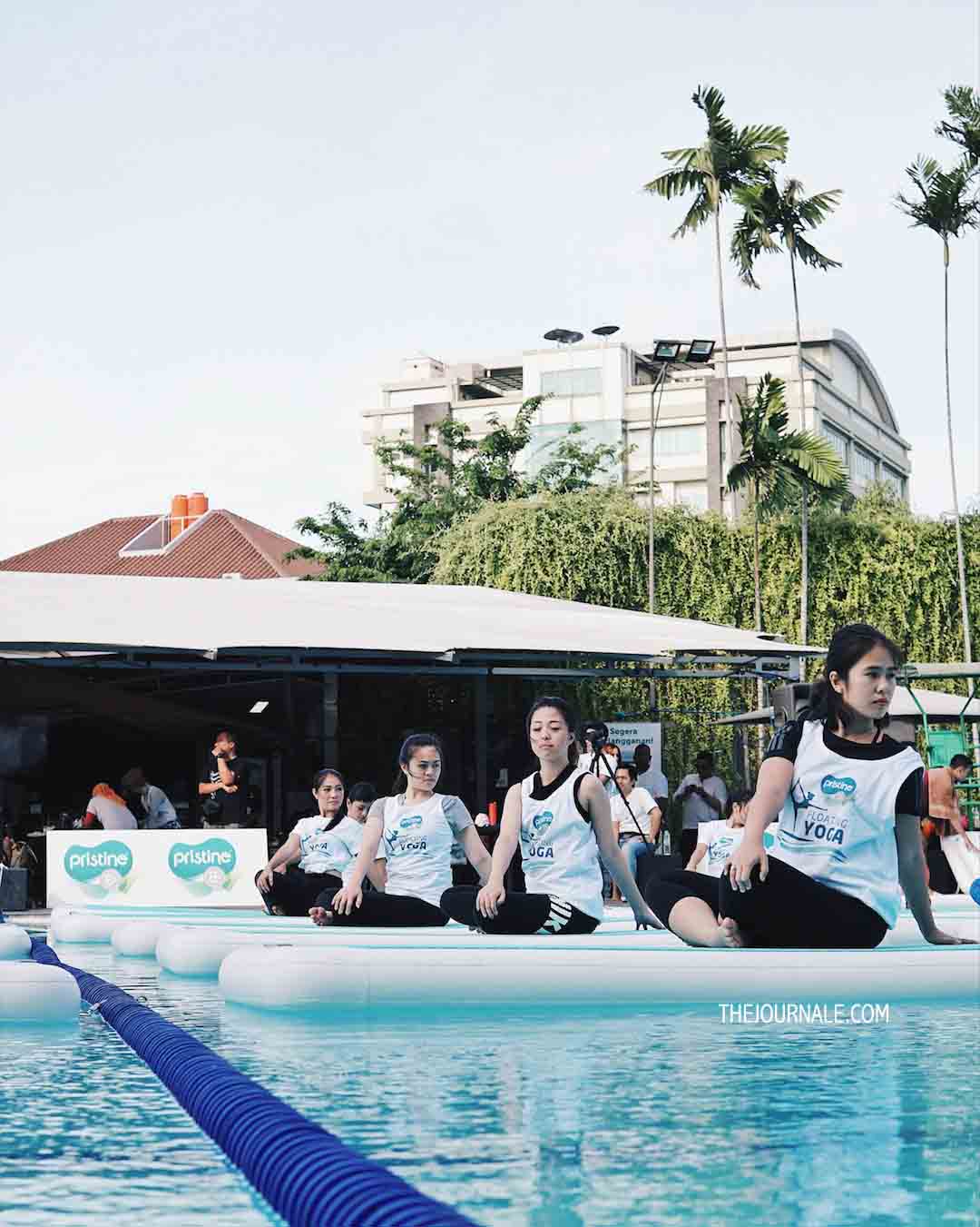 Nyobain Floating Yoga Bareng Pristine 8+